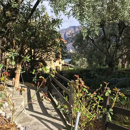 Big With View And Three Bedrooms Sala Comacina