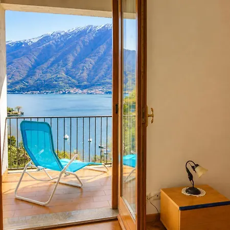 Big With View And Three Bedrooms Apartmán Sala Comacina