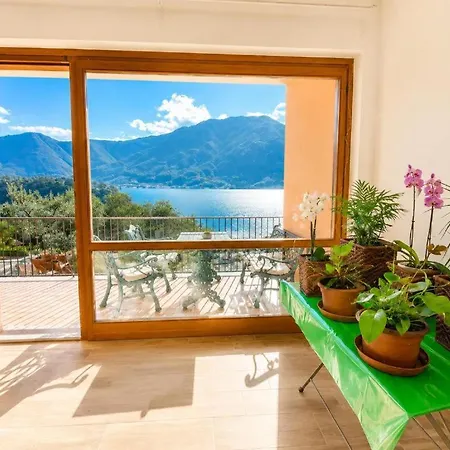 Appartamento With Stunning View