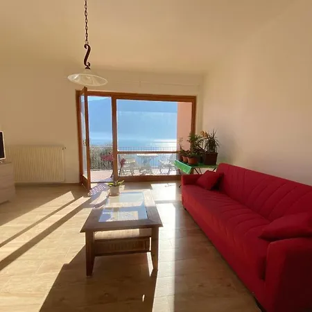 With Stunning View Appartamento *