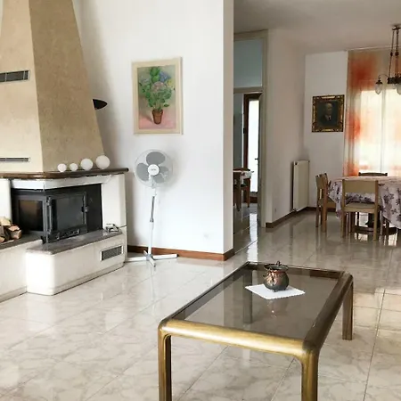 Big With View And Three Bedrooms Apartment