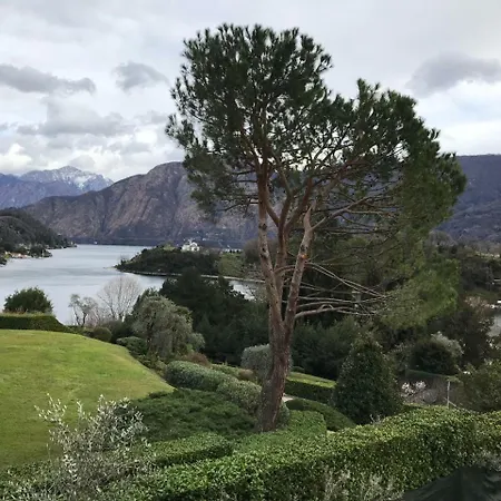 Big With View And Three Bedrooms Sala Comacina