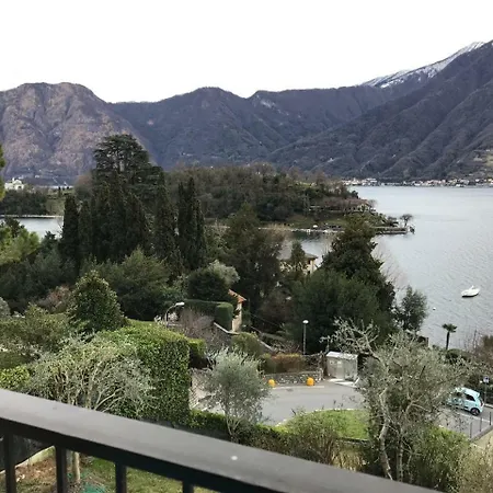 Big With View And Three Bedrooms Apartment Sala Comacina