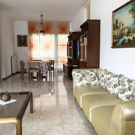 Apartment Big With View And Three Bedrooms