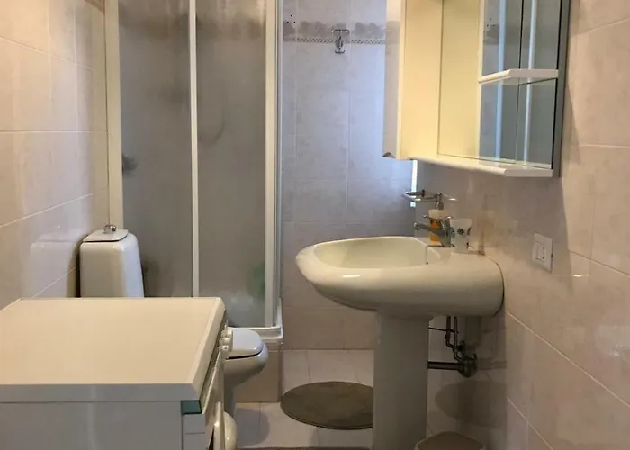 Big With View And Three Bedrooms 公寓 *