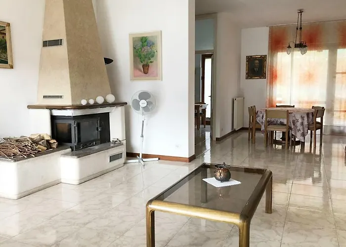 Big With View And Three Bedrooms 公寓