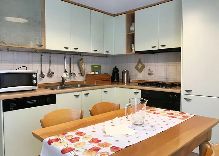 Big With View And Three Bedrooms 萨拉科玛希娜