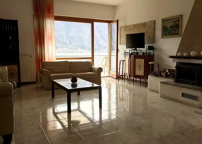 Big With View And Three Bedrooms * 萨拉科玛希娜